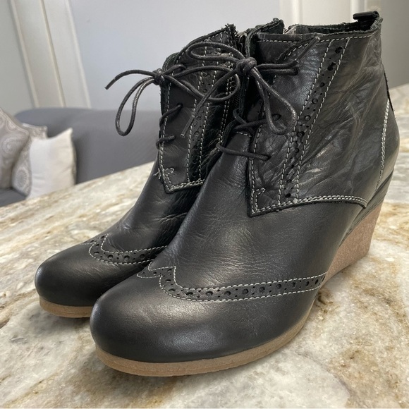 Eric Michael Black Leather Frankie wedge boots EU 40 - Picture 1 of 11